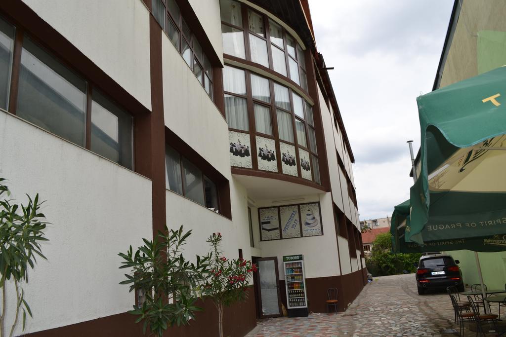 Pensiunea Ioji Drobeta Turnu Severin Exterior photo